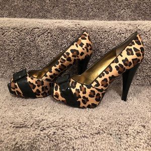 Paris Hilton high heels 8m